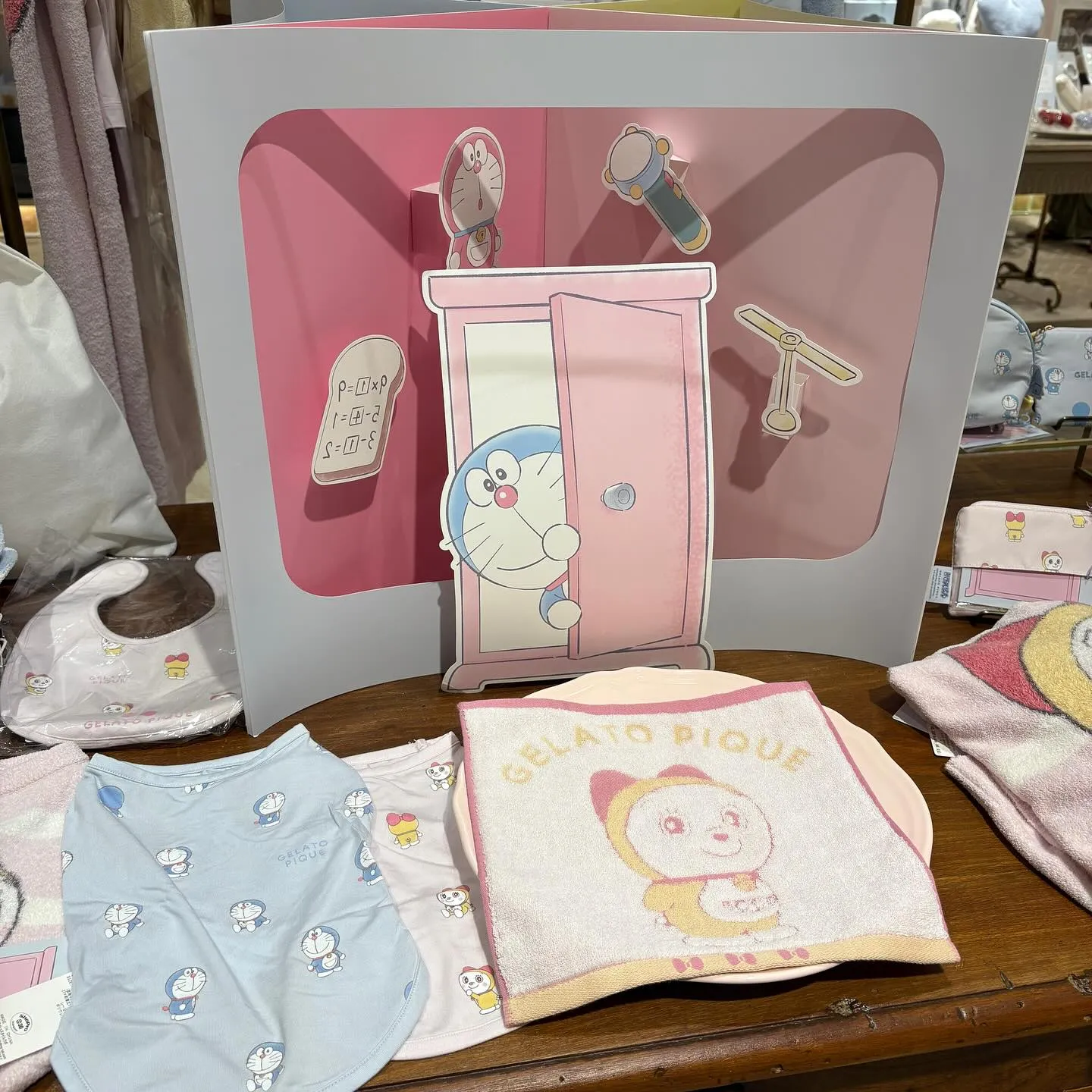 ドラえもんのポップアップストアに行ってきました🥳スタッフの休...